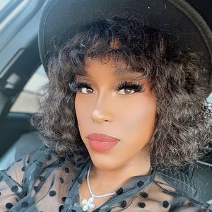 Meet your Posher, Toya K.